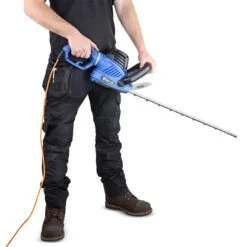 Hyundai HYHT680E Electric Hedge Trimmer 680W 610mm 17 Hyundai HYHT680E Electric Hedge Trimmer 680W 610mm -Garden Tools Shop HYHT680E 02 78759
