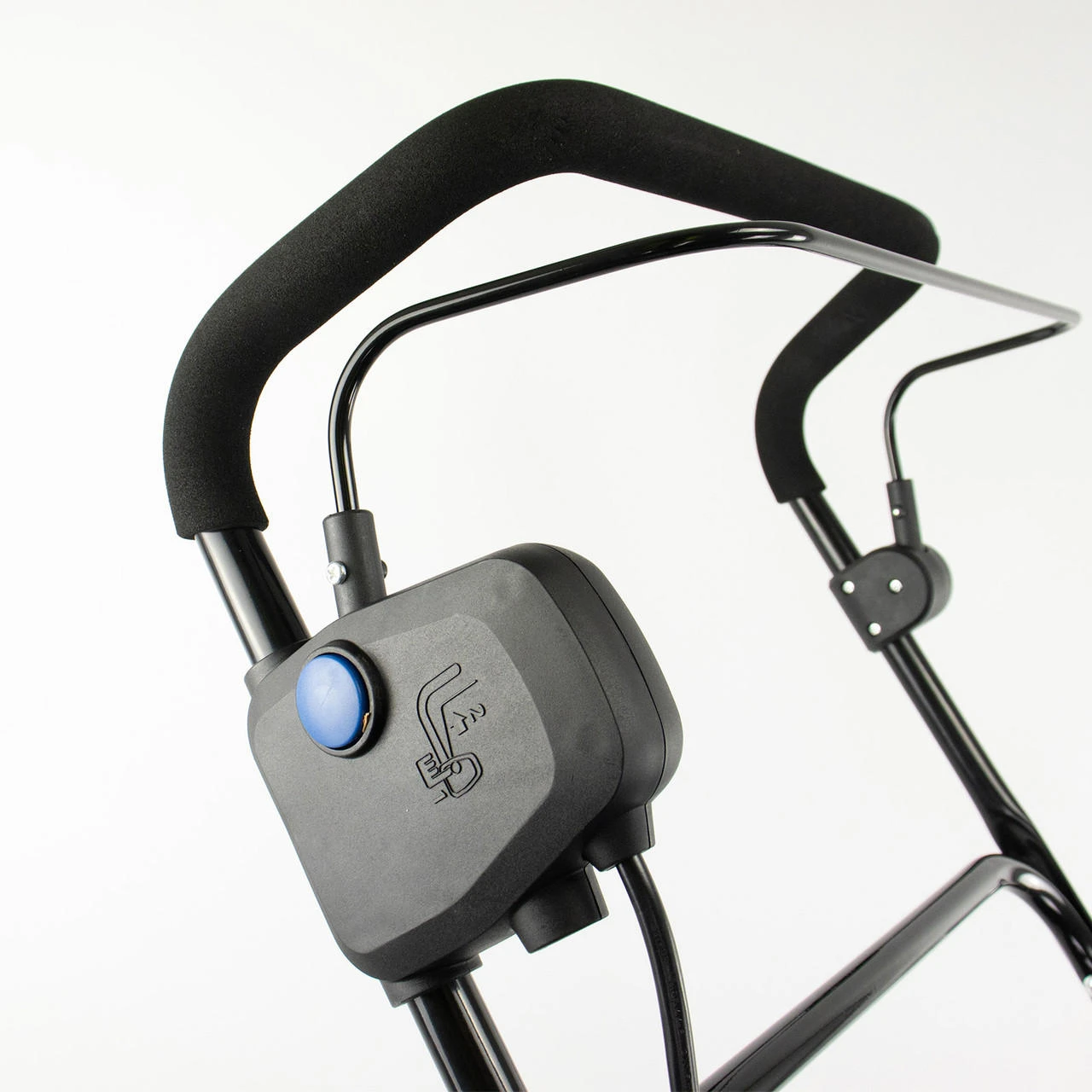 Hyundai HY2197 Artificial Grass Sweeper 7 Hyundai HY2197 Artificial Grass Sweeper - Image 5