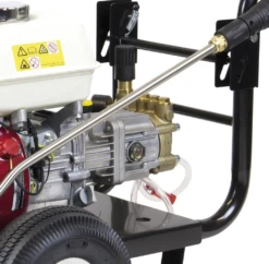 SIP Tempest PP660/165 Honda Pressure Washer 2393psi 10 SIP Tempest PP660/165 Honda Pressure Washer 2393psi -Garden Tools Shop sip 08946 pressure washer 2